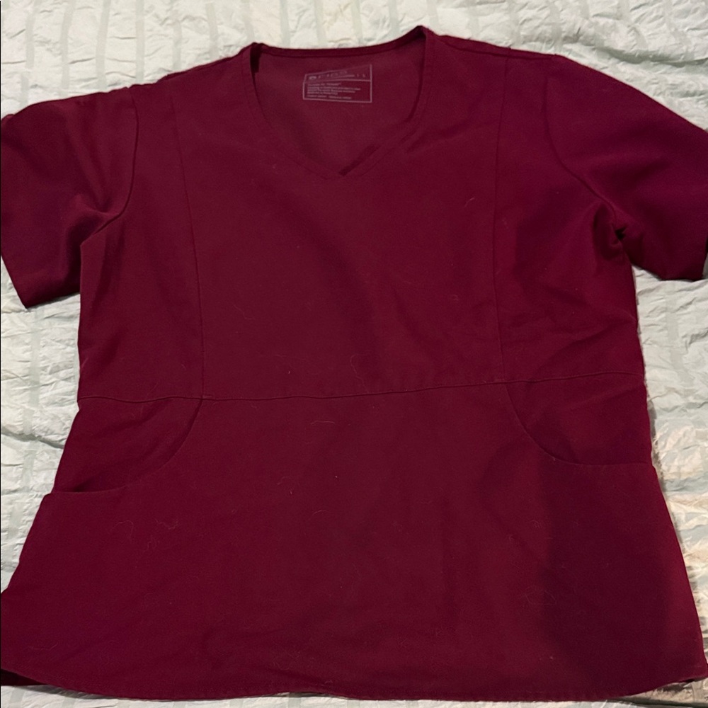 Figs scrub top